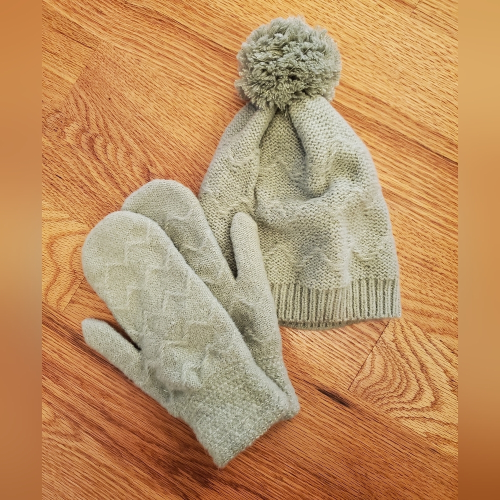 Hat & Mitten Set